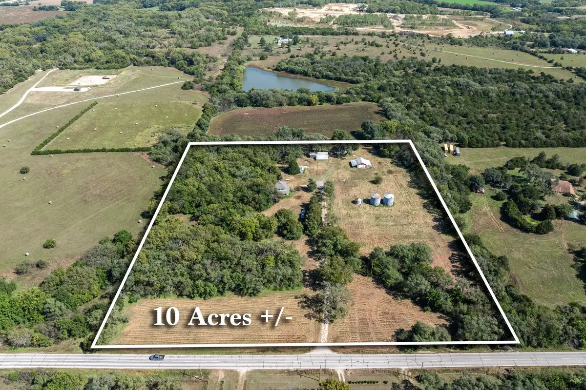 2564 SW Adams Rd, Towanda, KS 67144 - Image #1