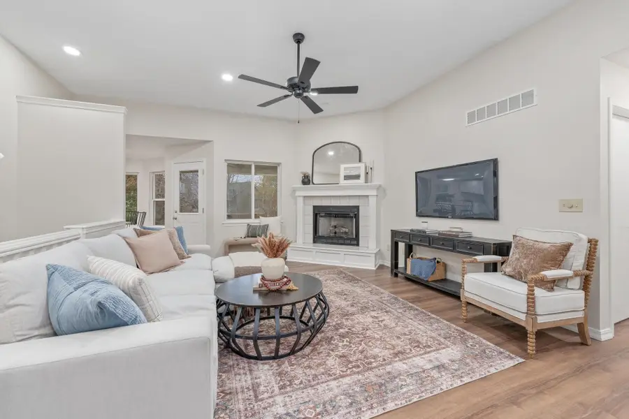 305 Oakmont Ct, Andover, KS 67002 - Image #2