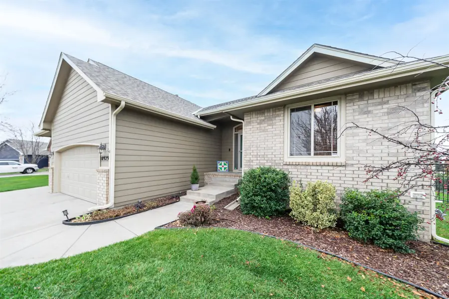 10929 W Waterside Ct, Maize, KS 67101 - Image #3