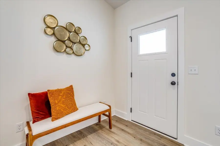 437 E Briarbrook Ln, Park City, KS 67147-1127 - Image #2