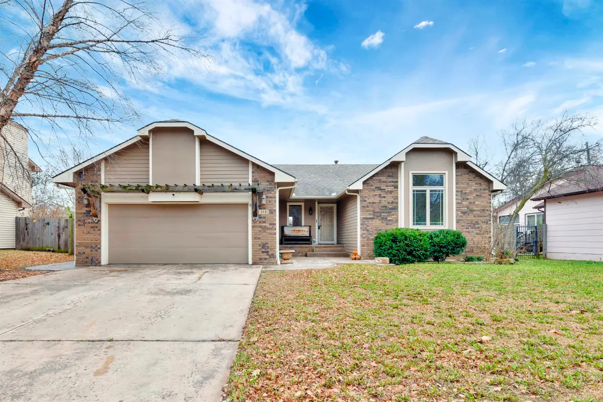 113 E Tall Tree Rd, Derby, KS 67037 - Image #1