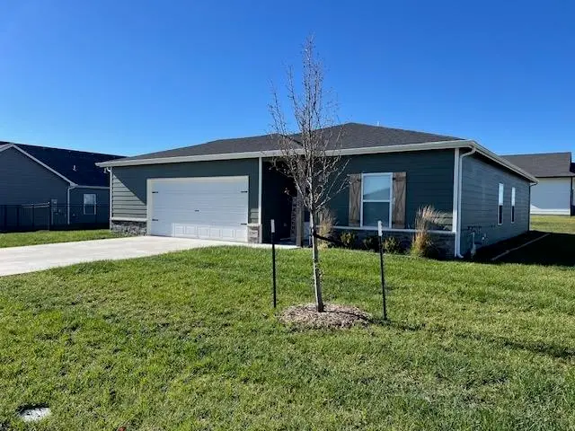 5297 N Cambridge St, Bel Aire, KS 67226 - Image #1