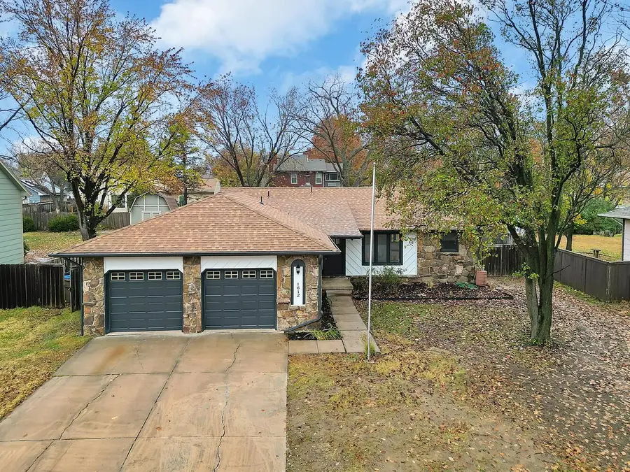 1612 E Brendonwood Rd, Derby, KS 67037 - Image #2