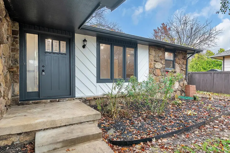 1612 E Brendonwood Rd, Derby, KS 67037 - Image #3