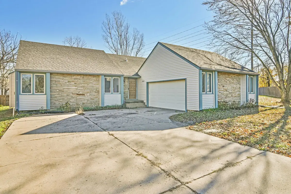 8949 E Blake Ct, Wichita, KS 67207 - Image #1