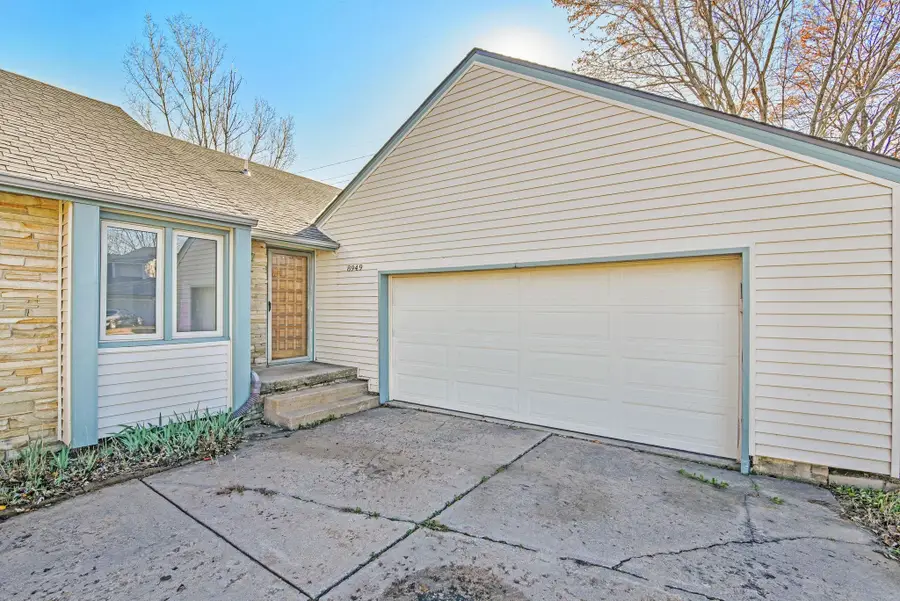 8949 E Blake Ct, Wichita, KS 67207 - Image #2