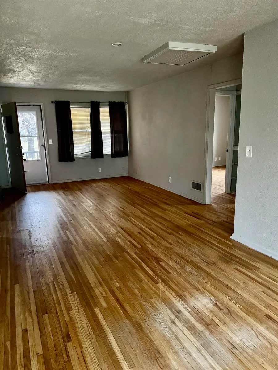 1801 S Woodlawn Blvd, Wichita, KS 67218 - Image #2