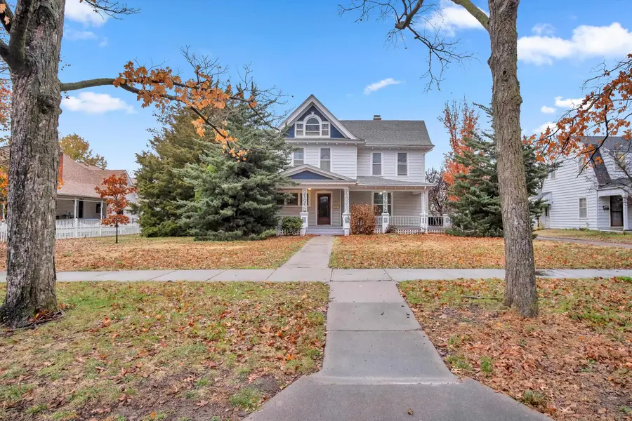 216 W 8th St, Newton, KS 67114 - Image #2