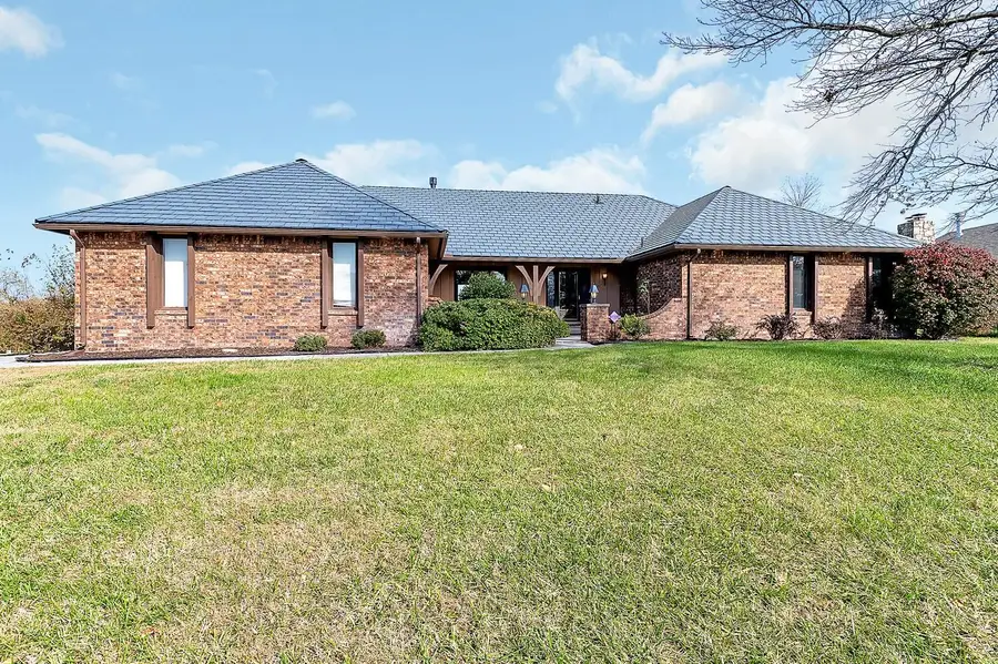 1508 S Robin Ridge Cir, Wichita, KS 67230 - Image #2