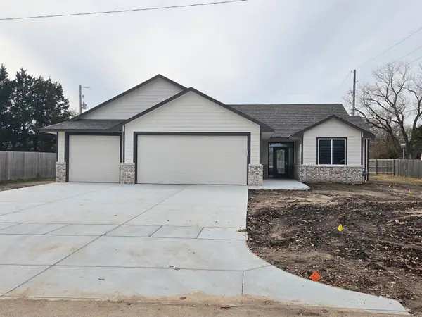 1107 N Main St, Rose Hill, KS 67133