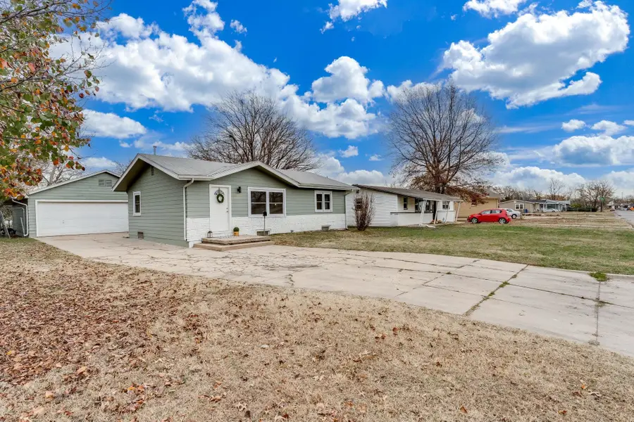 816 W Savannah St, Wichita, KS 67217 - Image #2