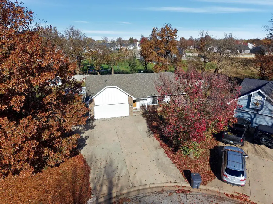 170 Chestnut Dr, Mulvane, KS 67110 - Image #2