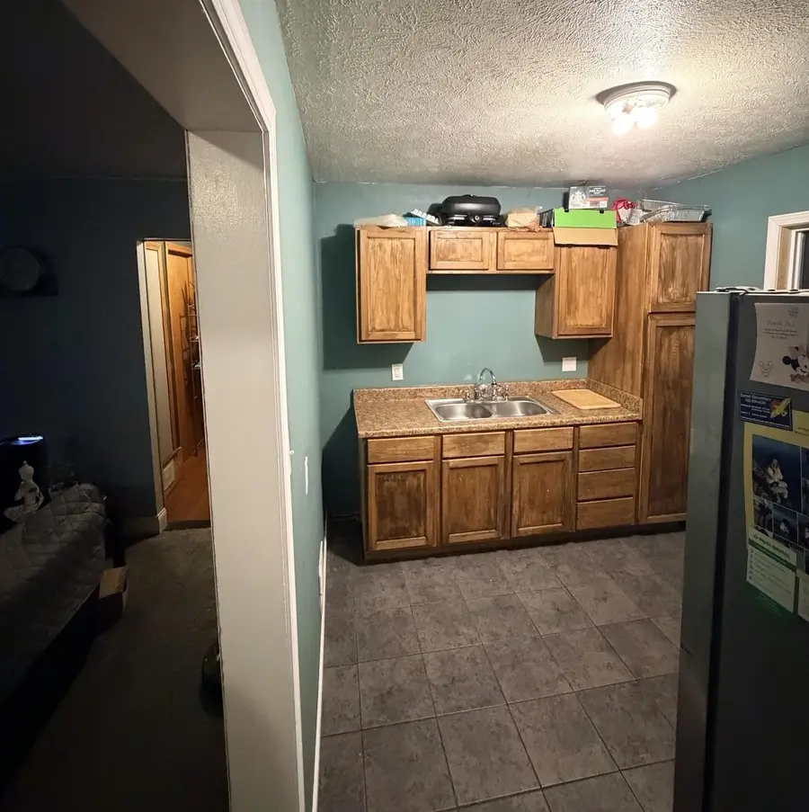 1423 Cheyenne Ave, Salina, KS 67401 - #2