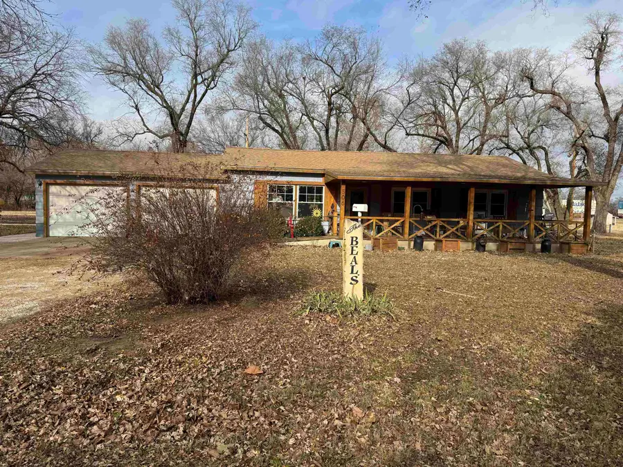 506 E 7th St, Harper, KS 67058 - Image #2