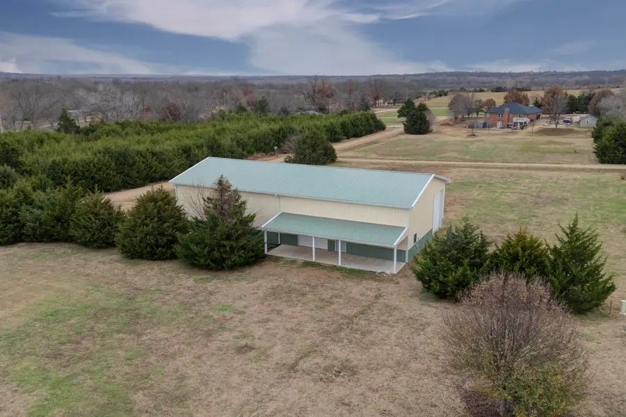 10307 Quail Ln, Arkansas City, KS 67005 - Image #2