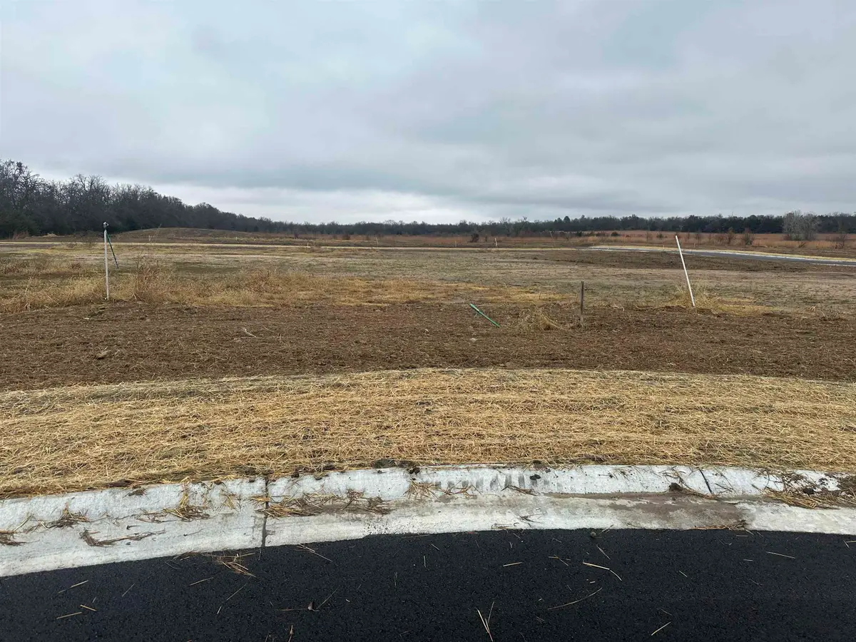 721 W Goldfinch Ct, Andover, KS 67002 - Image #1