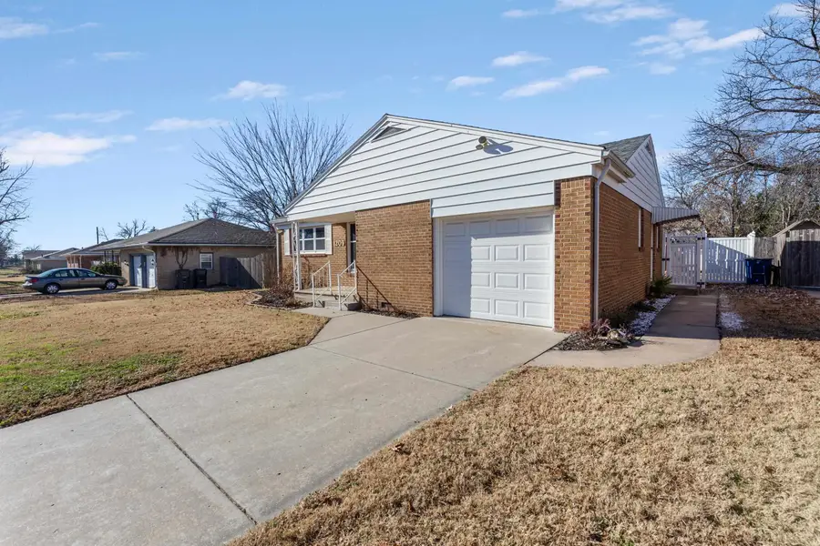 1209 Allison, Newton, KS 67114 - Image #3