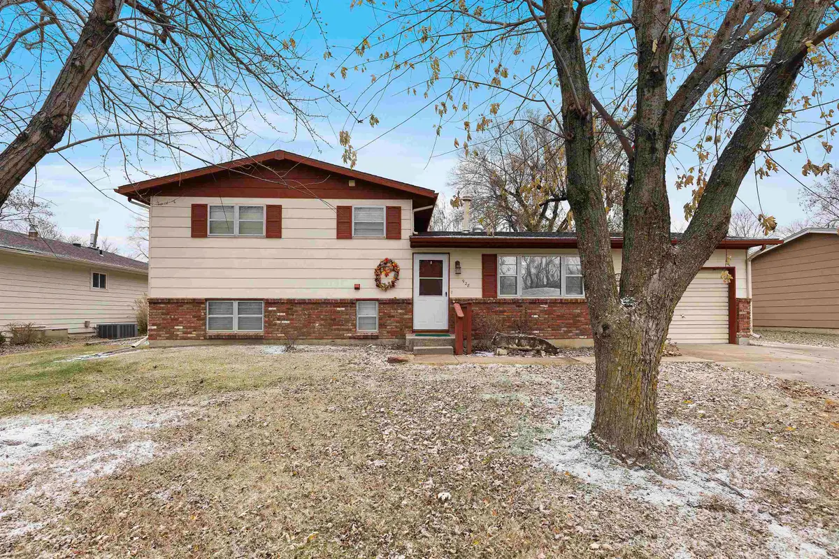 928 S Ash St, Newton, KS 67114 - Image #1