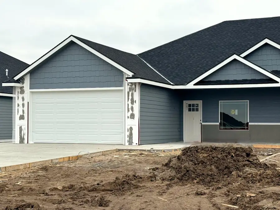 1152 Vista Sur Dr, Salina, KS 67401 - Image #2