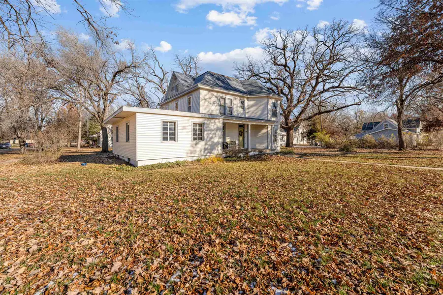 112 W Princeton St, Bennington, KS 67422 - Image #2