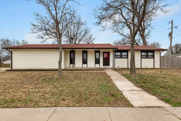 3203 S Knight Ave, Wichita, KS 67217