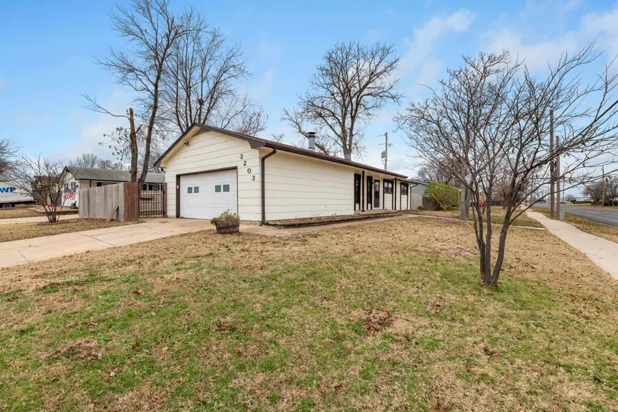 3203 S Knight Ave, Wichita, KS 67217 - Image #2