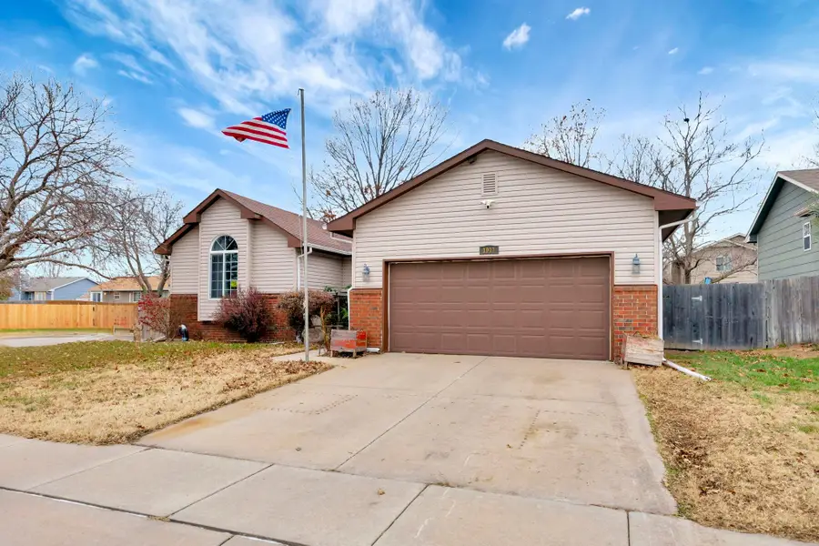 1917 N Covington St, Wichita, KS 67212 - Image #2
