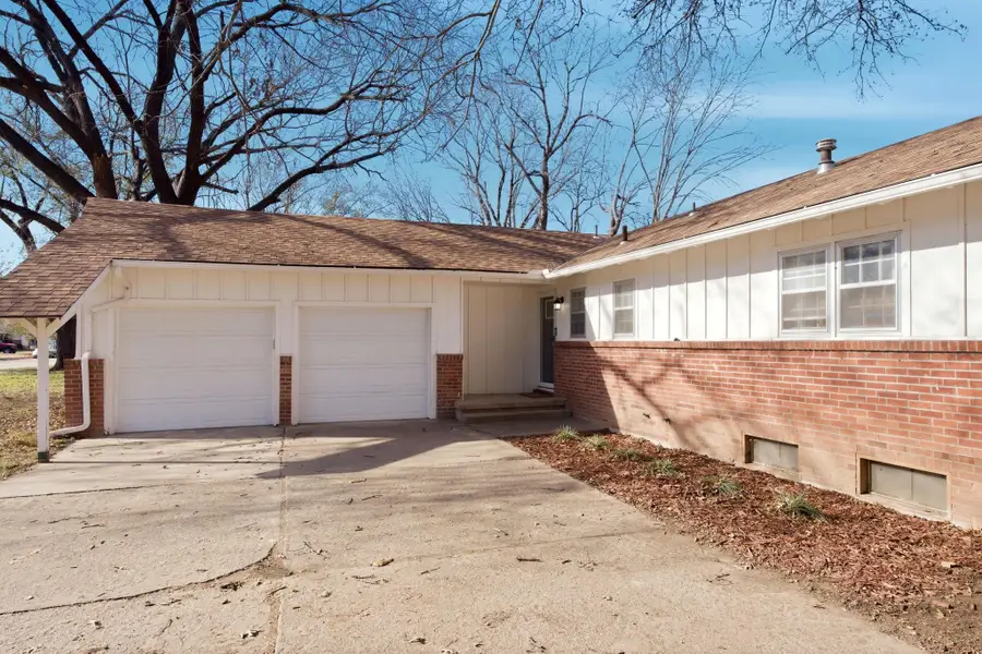 1932 E Glen Oaks, Wichita, KS 67216 - Image #3