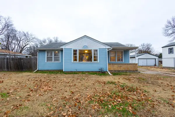 2817 E Conamore St, Wichita, KS 67216