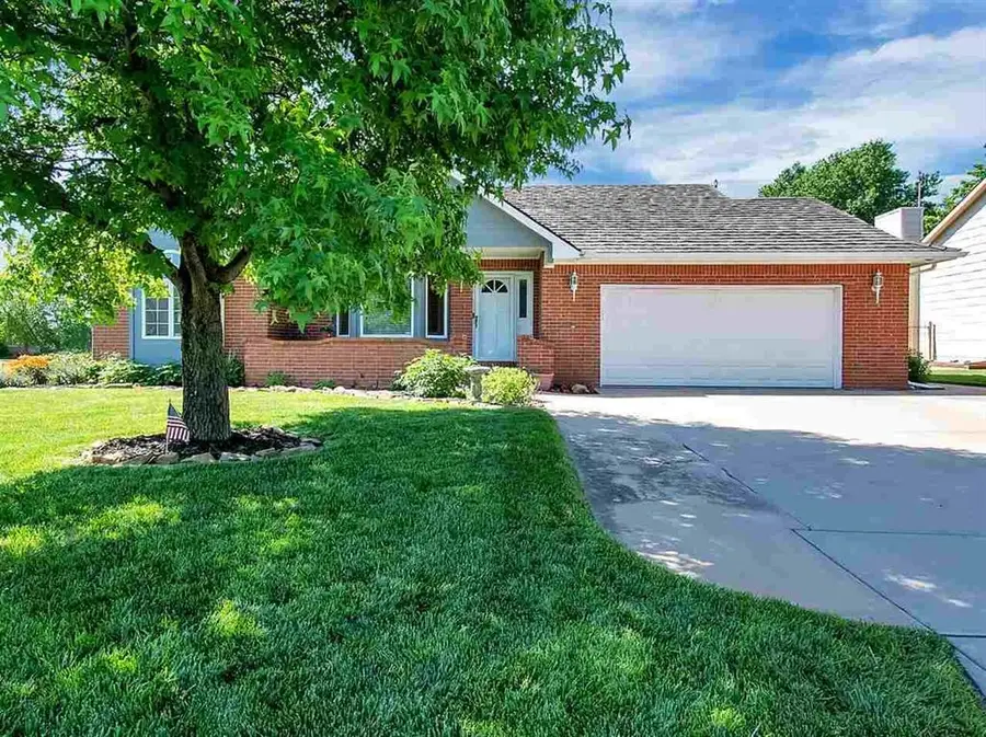 241 Koob Ln, Andover, KS 67002 - Image #2