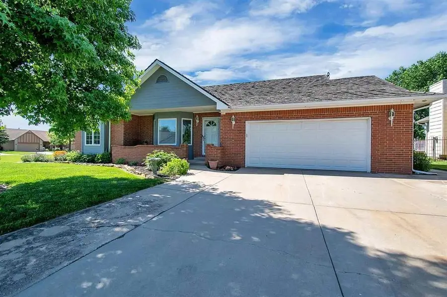 241 Koob Ln, Andover, KS 67002 - Image #3