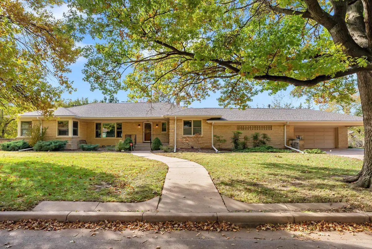 233 Courtleigh St, Wichita, KS 67218 - Image #1