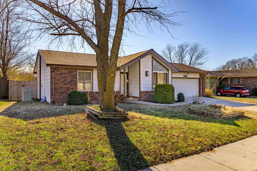 8309 E Chalet Dr, Wichita, KS 67207 - Image #3