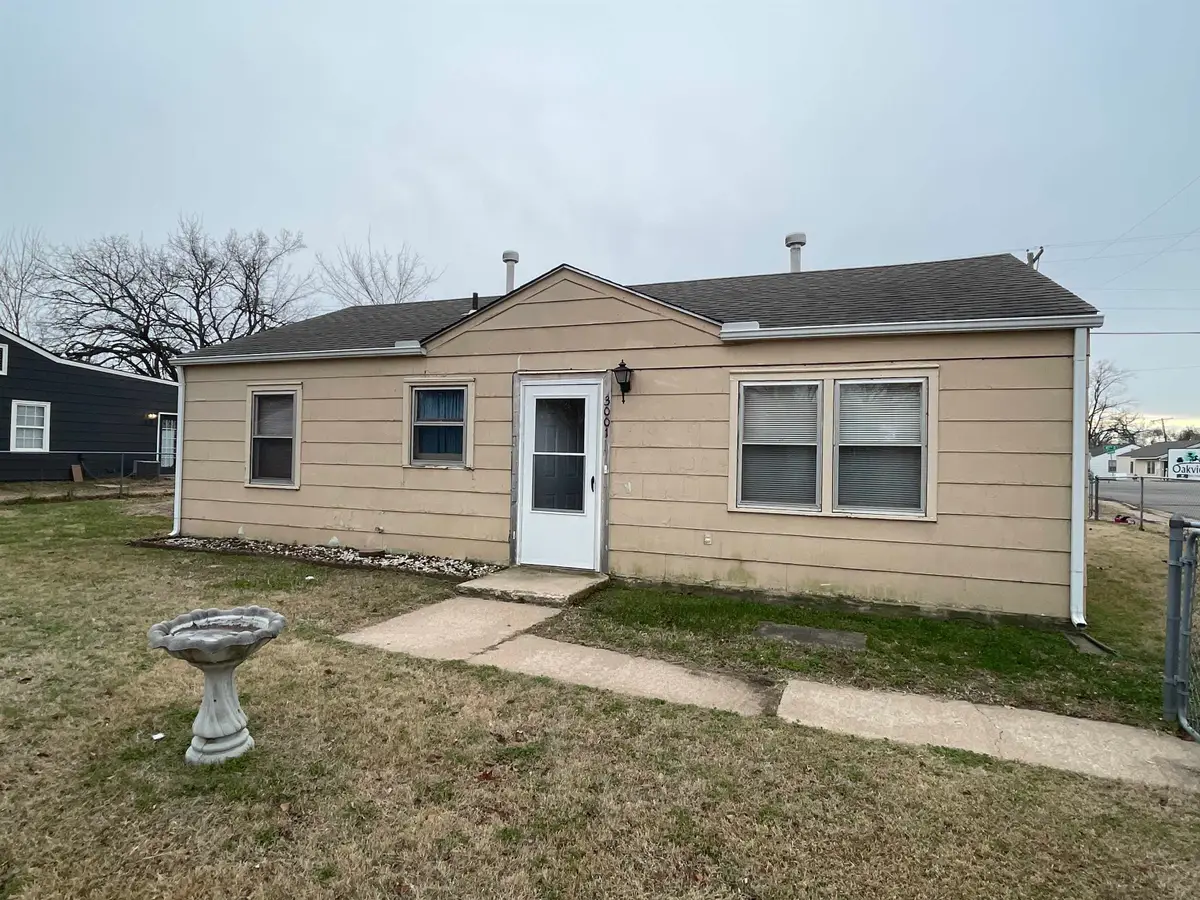 3001 E Locust St, Wichita, KS 67216 - Image #1