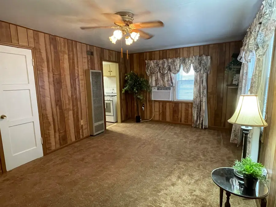3001 E Locust St, Wichita, KS 67216 - Image #2