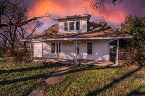 6005 W Irish Creek Rd, Hutchinson, KS 67501