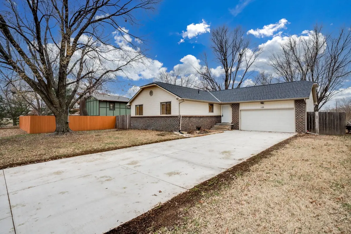 122 E Osage St, Rose Hill, KS 67133 - Image #1