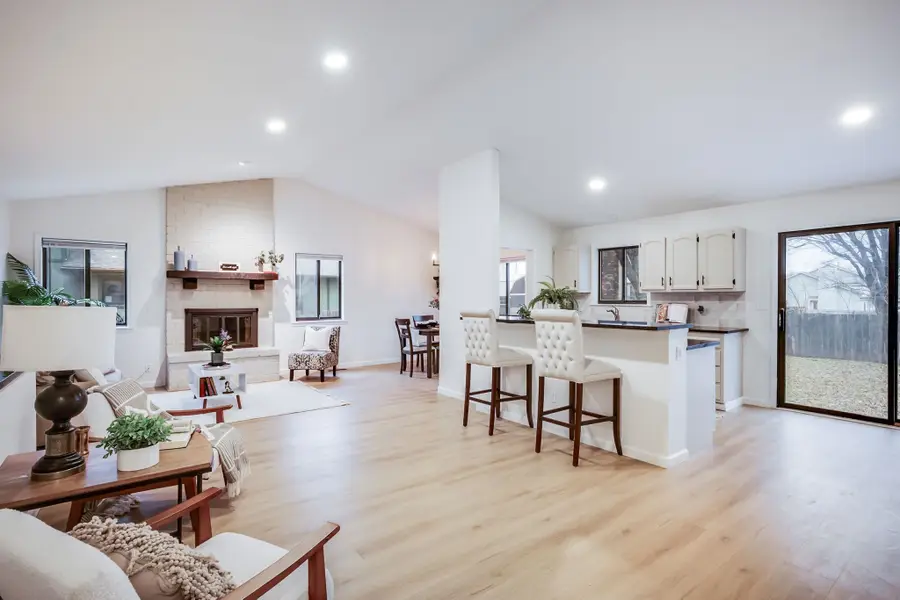 122 E Osage St, Rose Hill, KS 67133 - Image #2