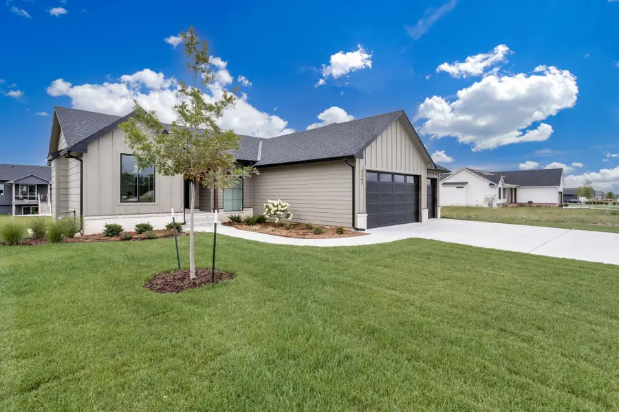 3347 S Linden Ct, Wichita, KS 67210 - Image #3