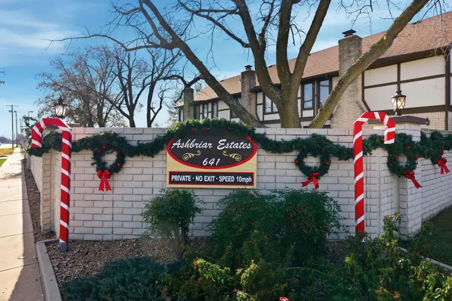 641 N Woodlawn St Apt 3, Wichita, KS 67208 - Image #2