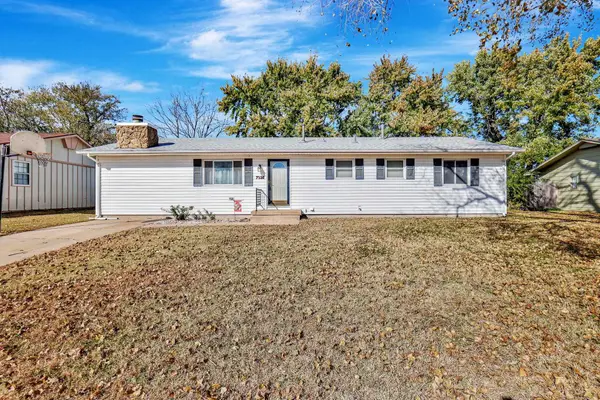 7326 W Frazier Ln, Wichita, KS 67212