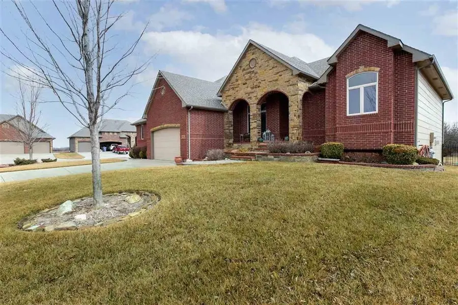 2002 S Ironstone St, Wichita, KS 67230 - Image #3