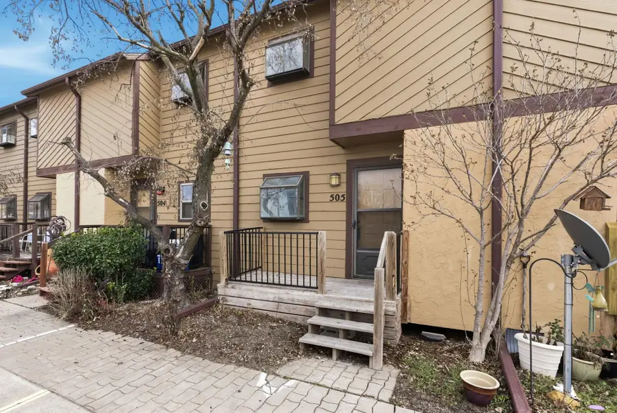 2405 S Capri Ln, Wichita, KS 67210 - Image #2