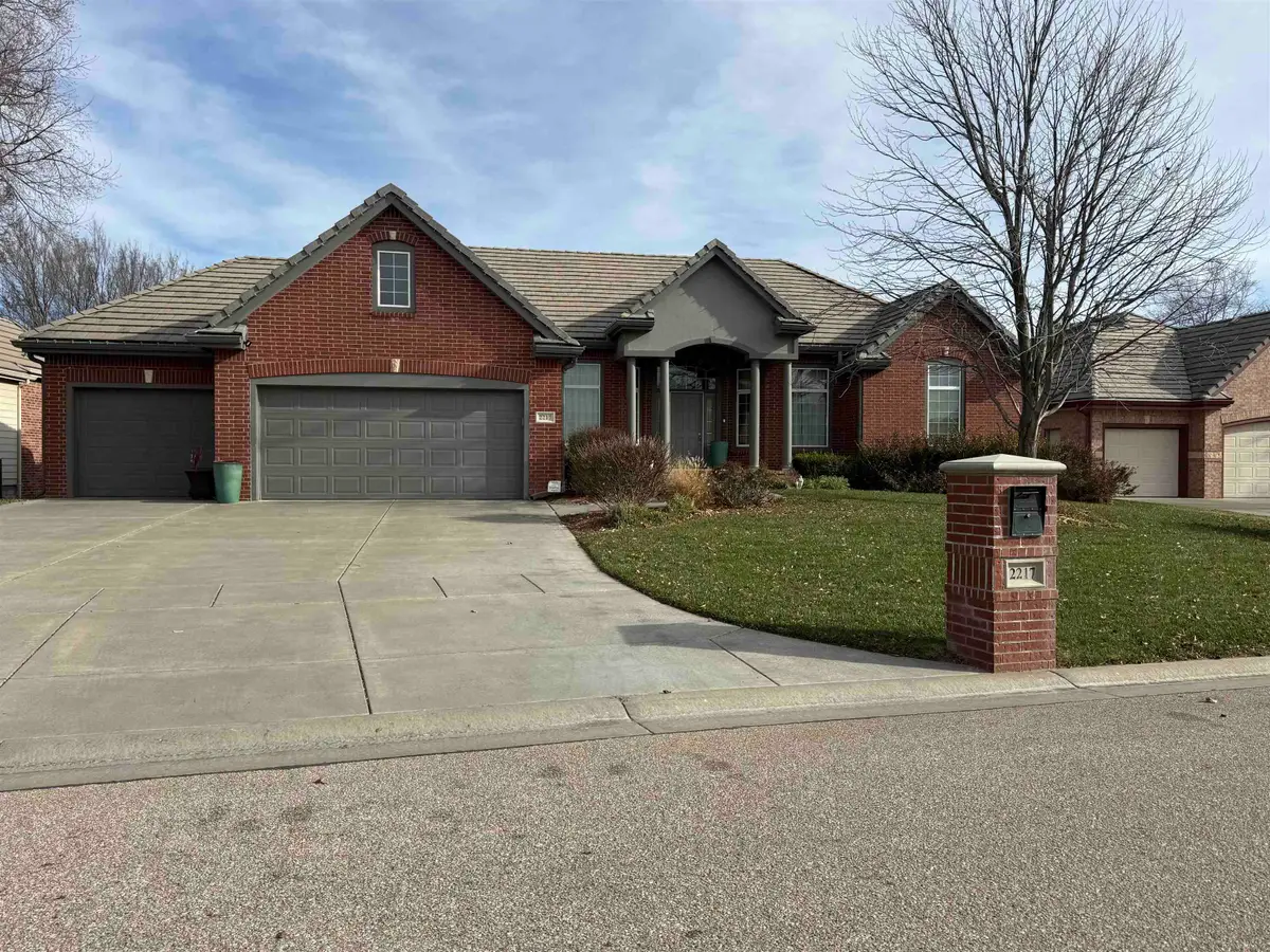 2217 W Harborlight Ct, Wichita, KS 67204 - Image #1