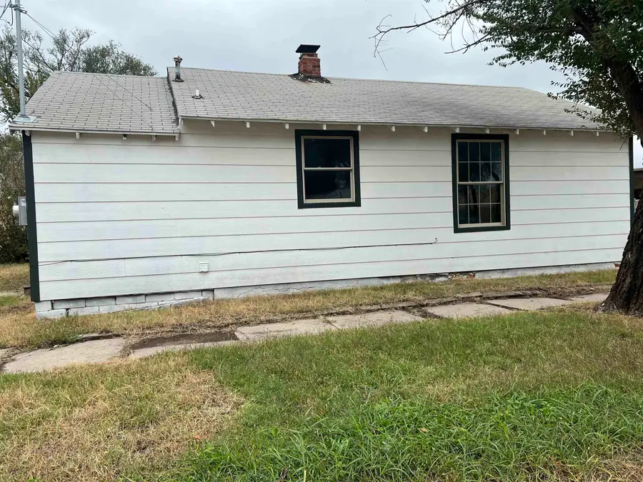 1533 S Saint Clair Ave, Wichita, KS 67213 - Image #2