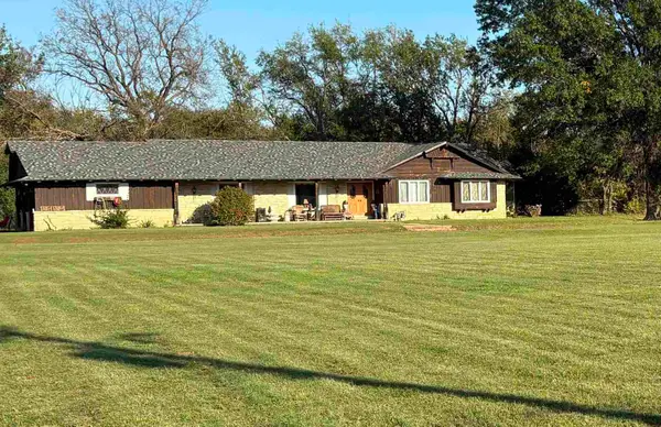 9810 S Ridge Rd, Sedgwick, KS 67135