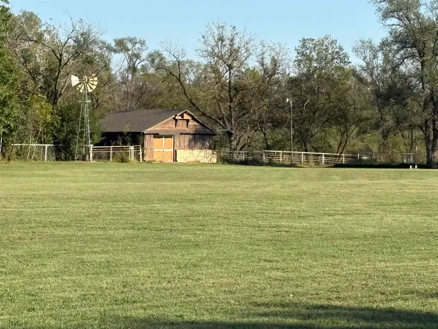 9810 S Ridge Rd, Sedgwick, KS 67135 - Image #3