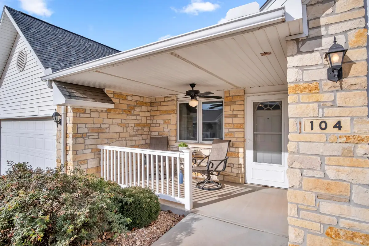 321 E 12th St #104, Newton, KS 67114 - Image #1