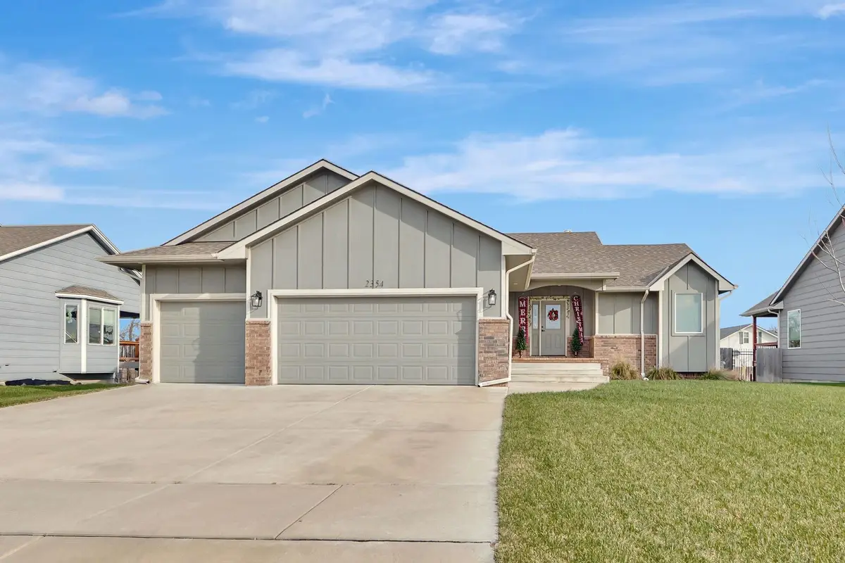 2354 S Chateau St, Wichita, KS 67207 - Image #1