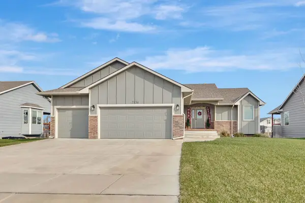 2354 S Chateau St, Wichita, KS 67207